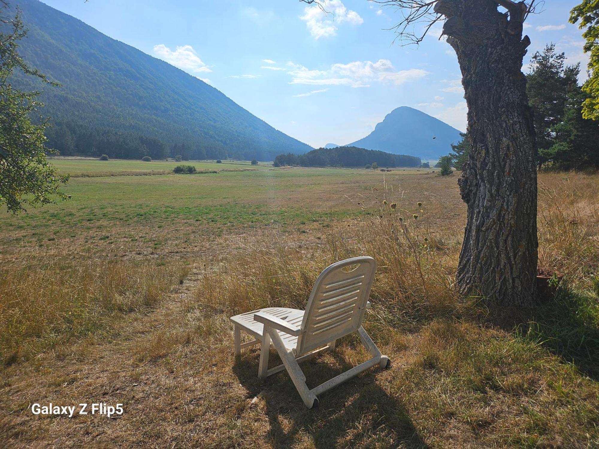La Grande Maison Dans La Prairie Сasa de vacaciones Caille